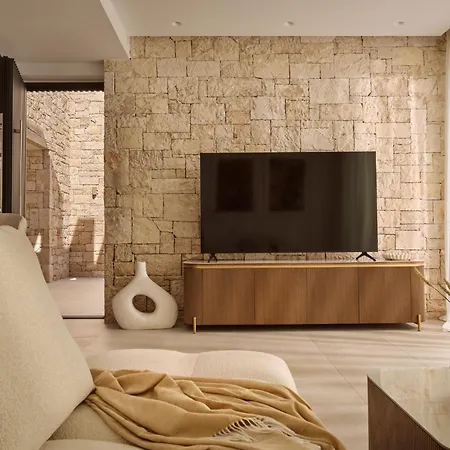 Onarblue Villa, With 2 Pools & Dual Seaview Homes, By Thinkvilla Vilă *