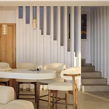 Onarblue Villa, With 2 Pools & Dual Seaview Homes, By Thinkvilla Vilă Volímai